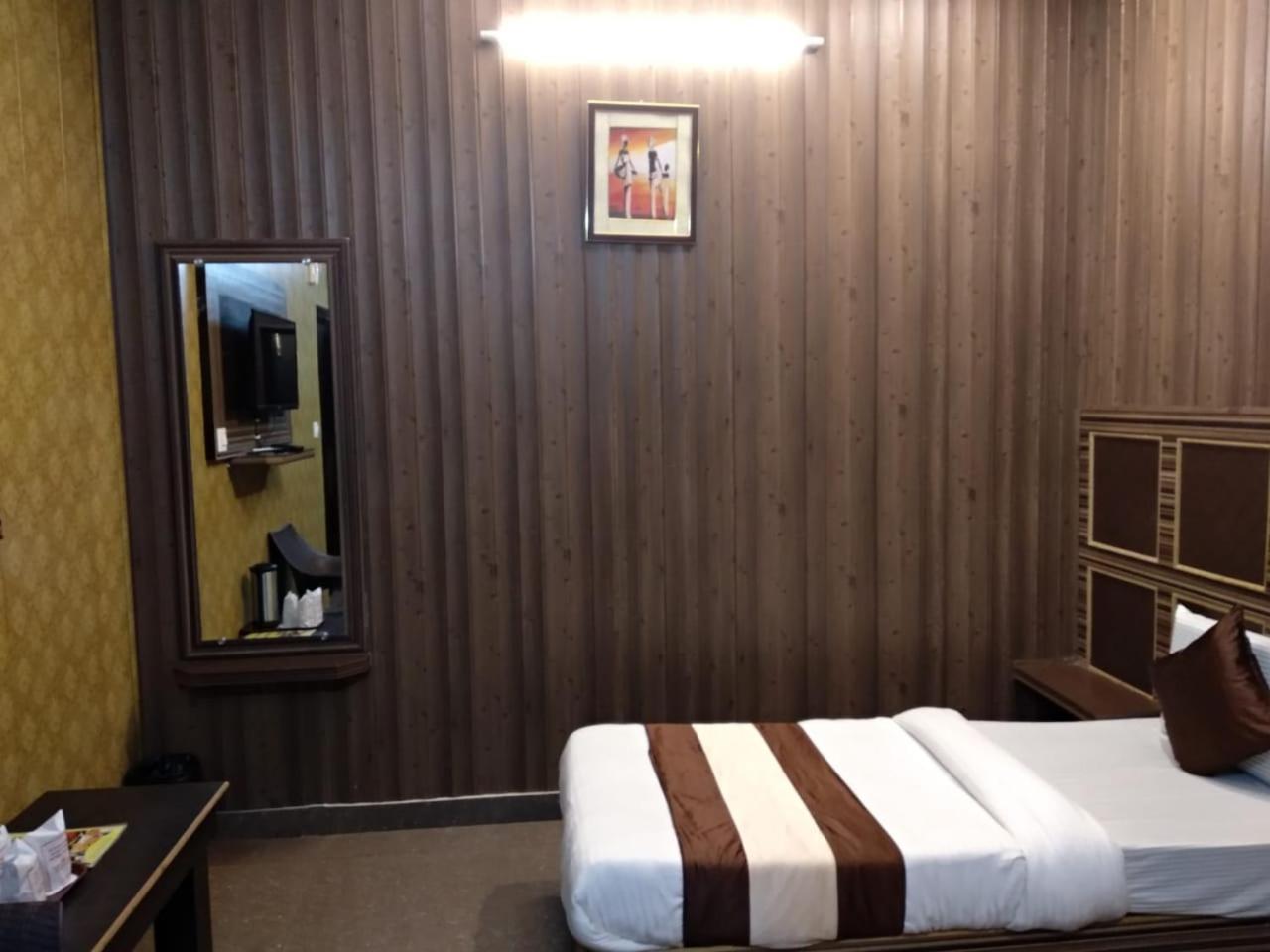 Grg Pardesi Hotel Харидвар Экстерьер фото